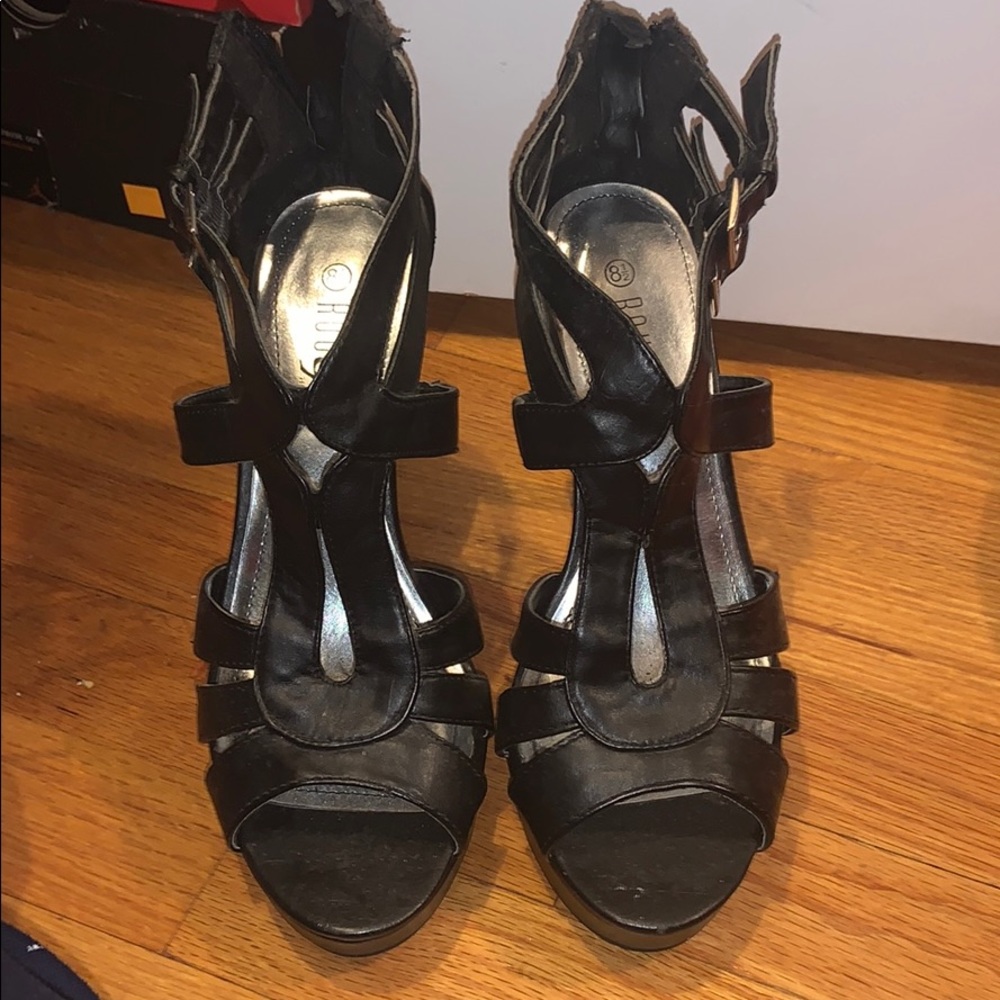Black heel
